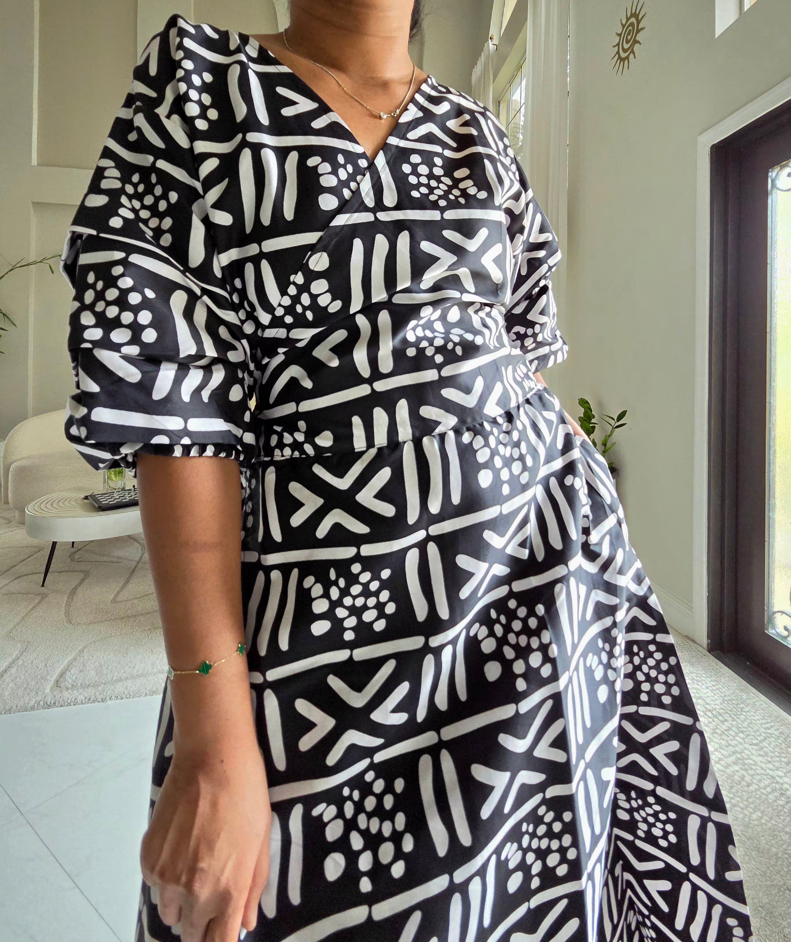 746 Wrap Dress With Puffed Sleeves Print 833