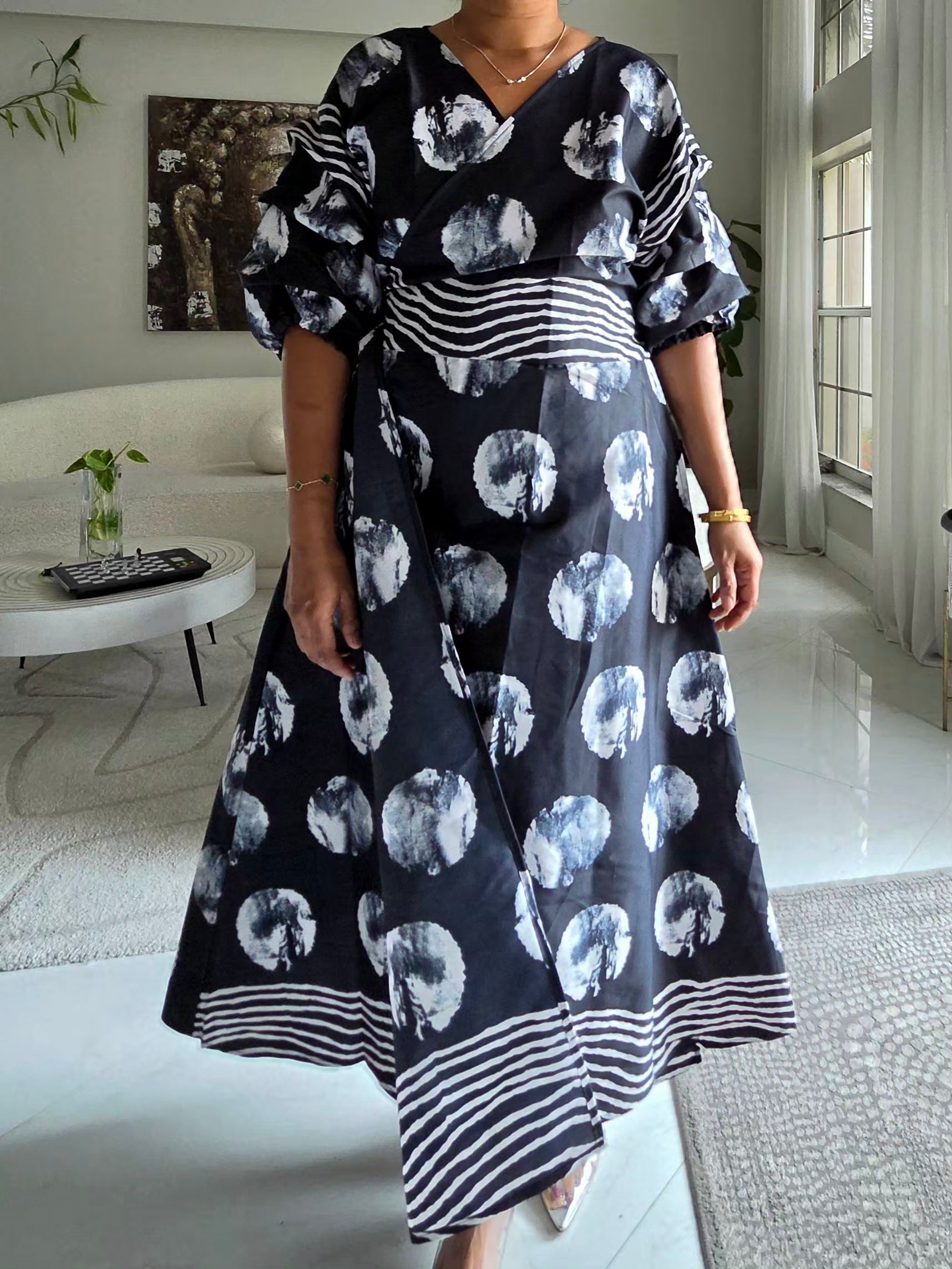 746 Wrap Dress With Puffed Sleeves Print 834
