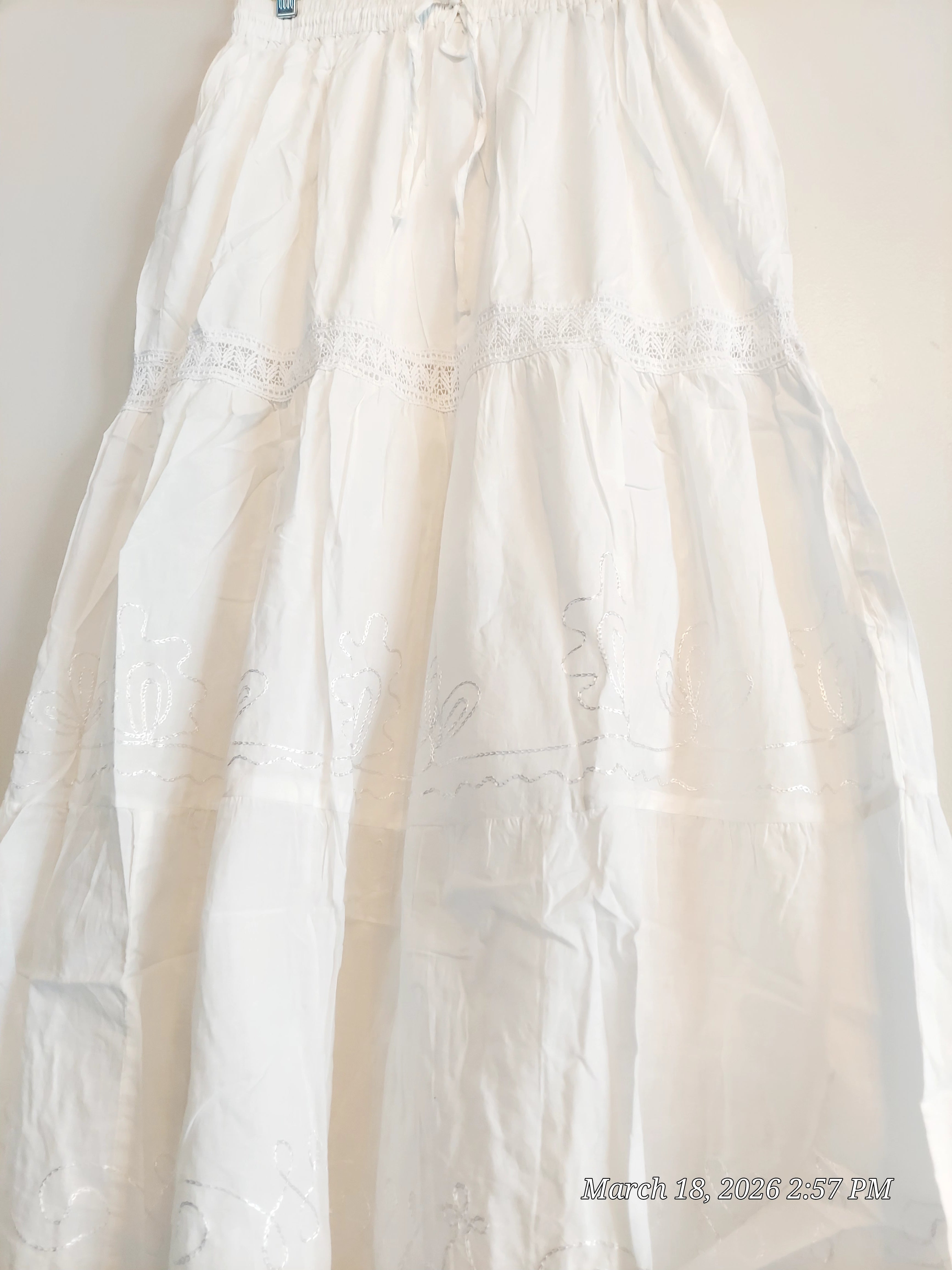 White Cotton Embroidery Skirt 004