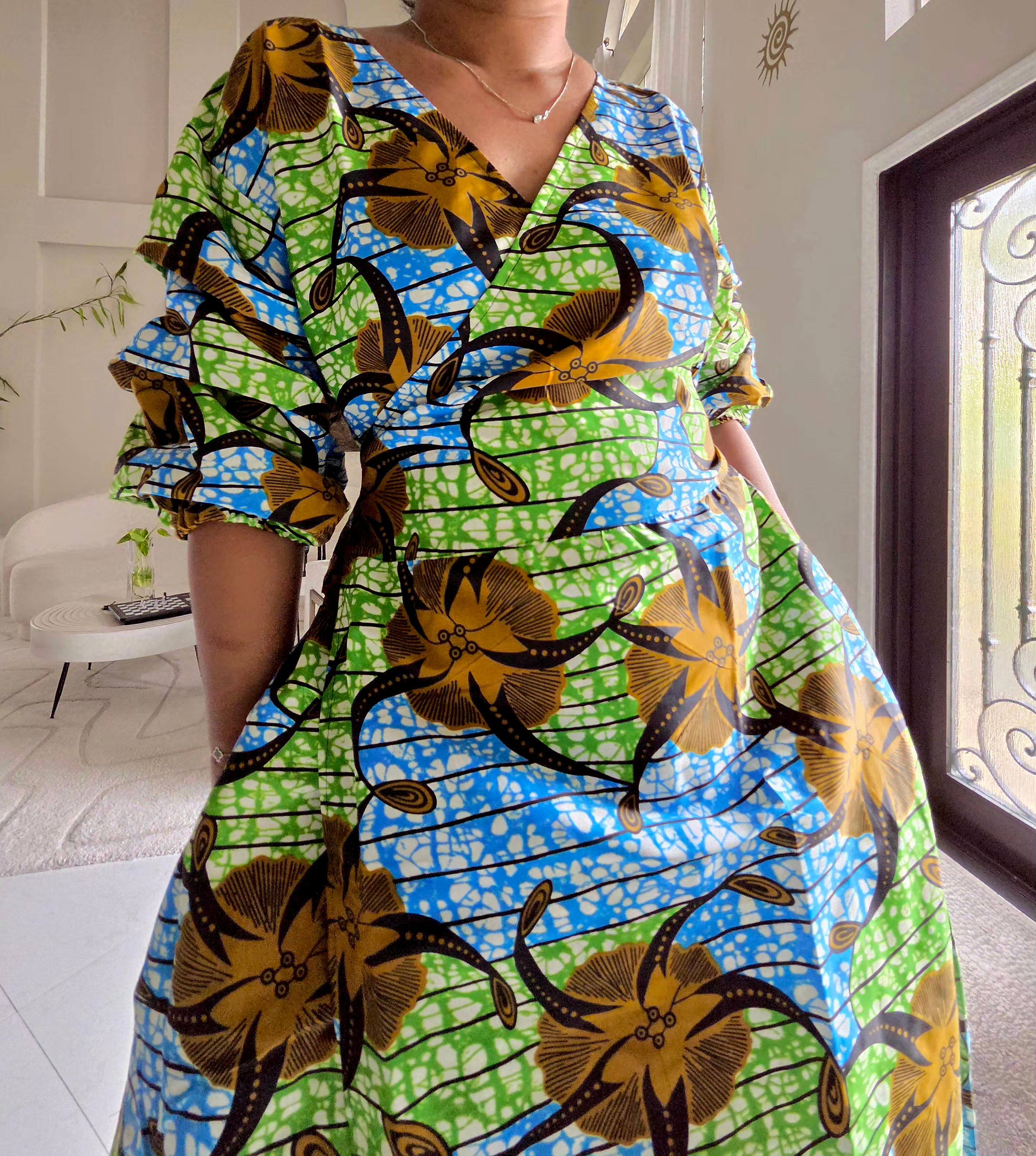 746 Wrap Dress With Puffed Sleeves Print 737