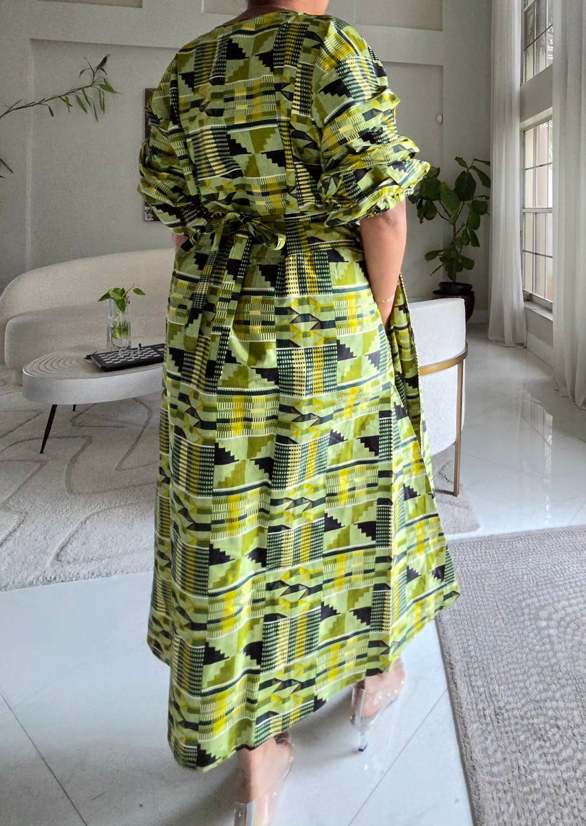 746 Wrap Dress With Puffed Sleeves Print 9A