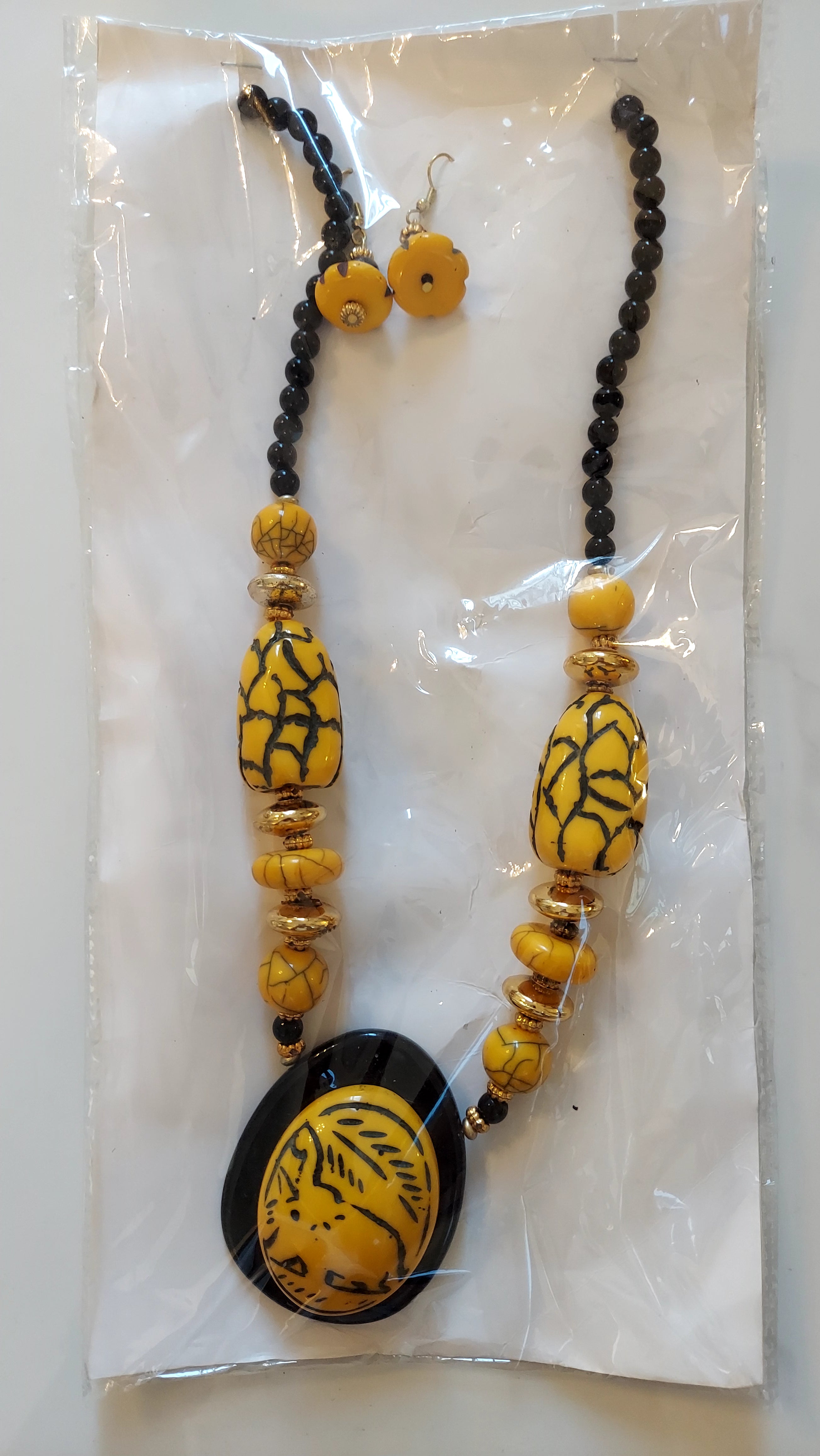 Necklace & Earrings Set / Crackle Elephant